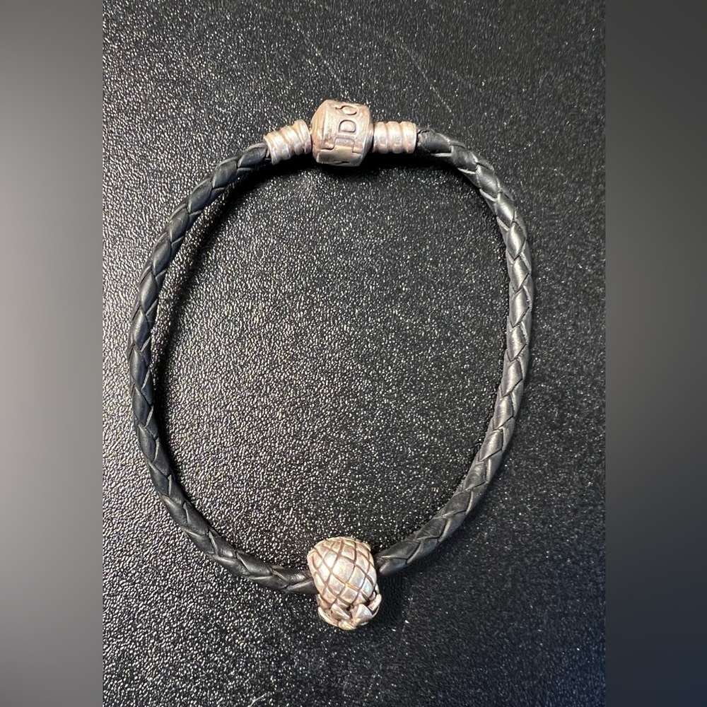 Pandora Moments Black Leather Sterling Silver 925 Acorn Charm Bracelet